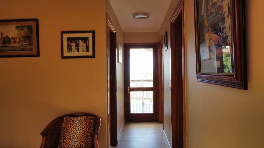 5 Bedroom Property for Sale in Hersham Western Cape